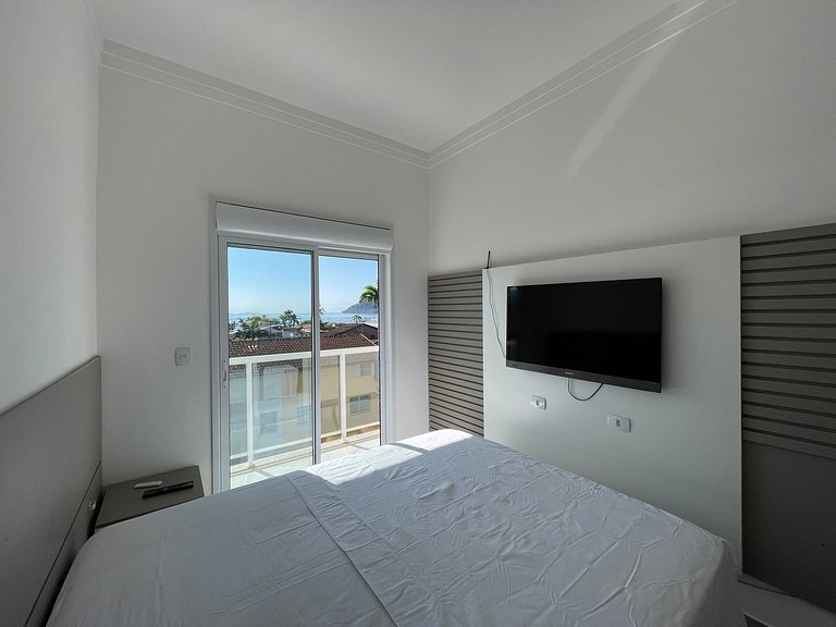 Amplo apartamento alto padrão c/ vista para o mar