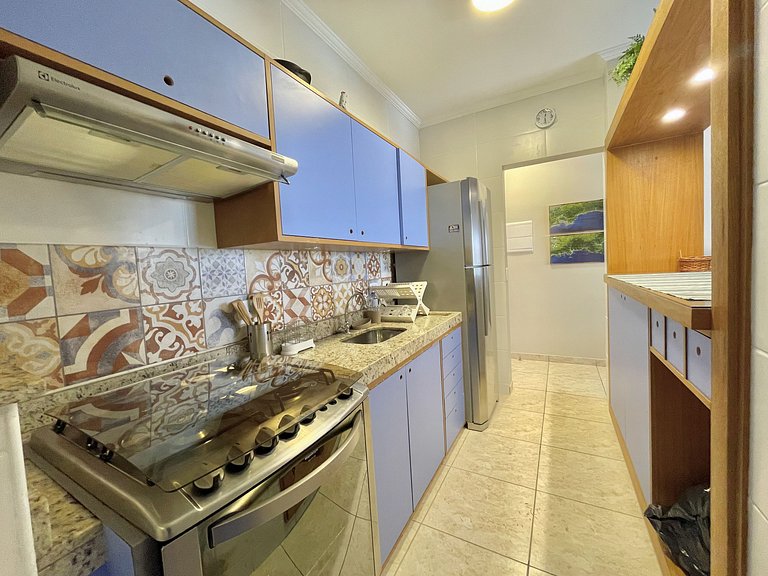Lindo apartamento 2 quartos 200m da praia c/ AC