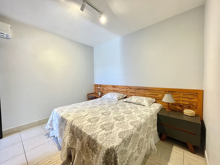Casa 5 suítes 20m da praia c/ AC