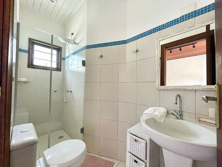 Casa 5 suítes 20m da praia c/ AC