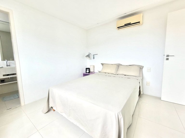 D04 Duplex moderno 4 suítes c/ AC e vista incrível