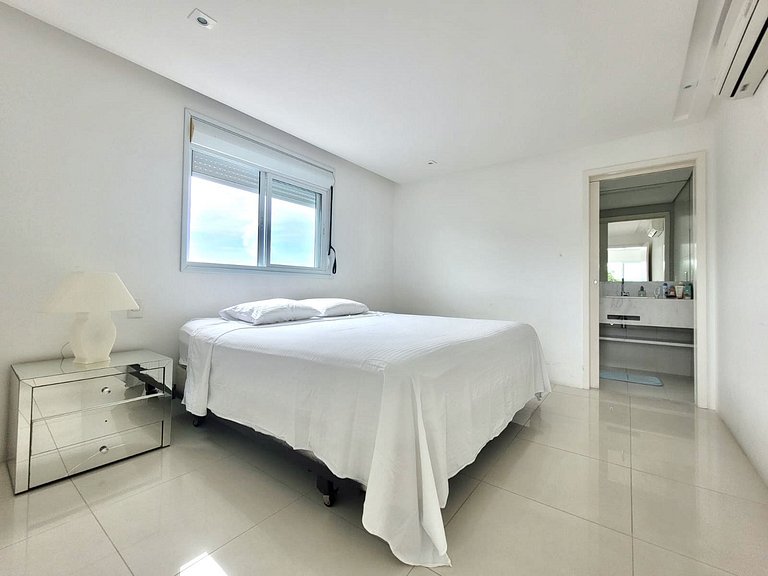 D04 Duplex moderno 4 suítes c/ AC e vista incrível
