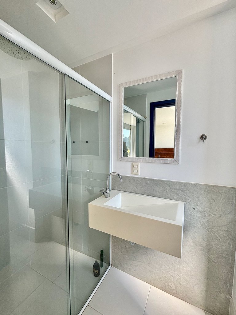 D05 Duplex moderno 4 quartos c/ AC vista incrível