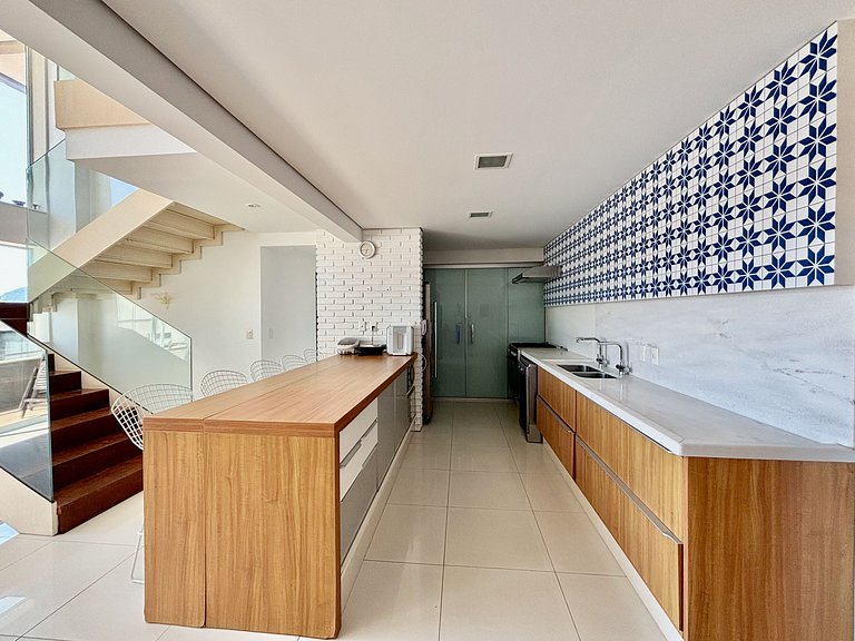D05 Duplex moderno 4 quartos c/ AC vista incrível