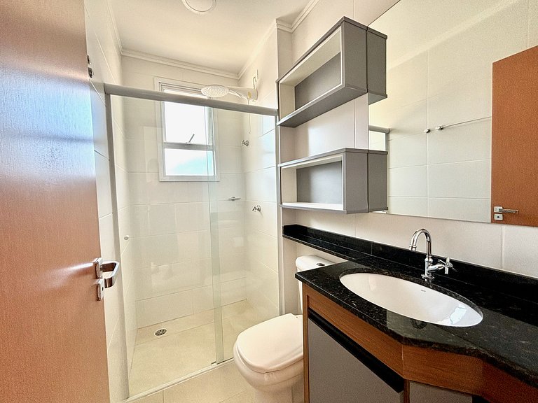 301_ Lindo apartamento 2 quartos c/ AC 100m praia