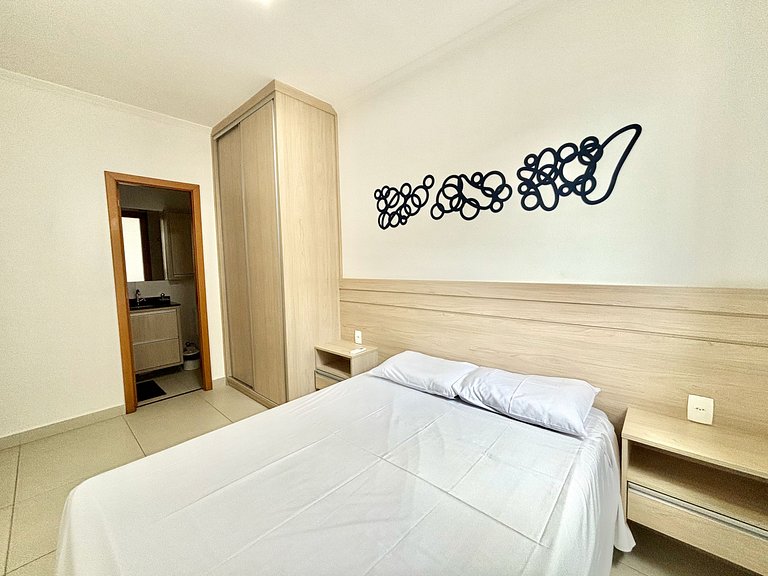 504_Apartamento 2 quartos 200m da praia c/ AC