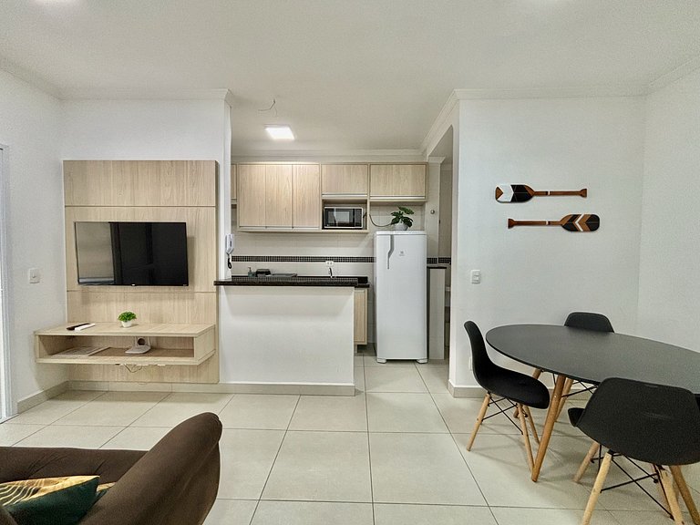 504_Apartamento 2 quartos 200m da praia c/ AC