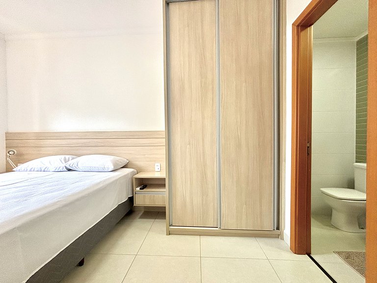 506_Apartamento 2 quartos 200m da praia c/ AC