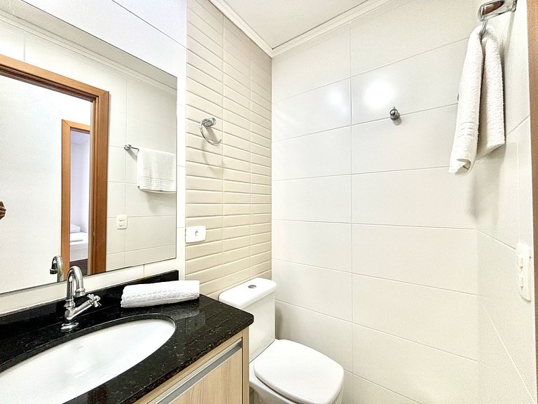 506_Apartamento 2 quartos 200m da praia c/ AC