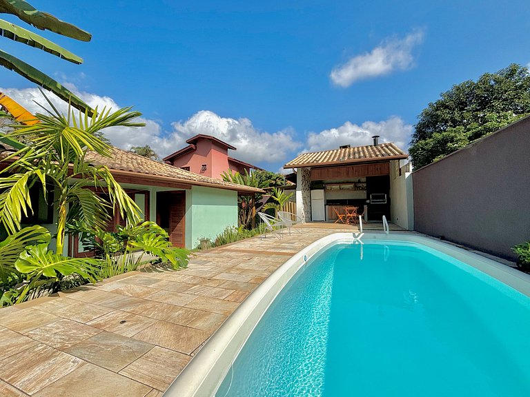 Linda Casa Ressaca 3 quartos c/ piscina