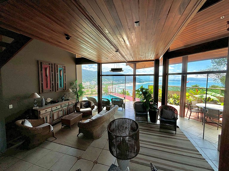 Casa espectacular vista incrível 4 suítes piscina