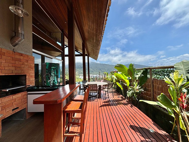 Casa espectacular vista incrível 4 suítes piscina