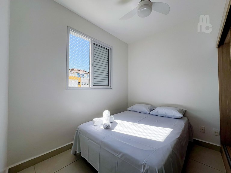 207_Apartamento 2 quartos 100m da praia c/ AC