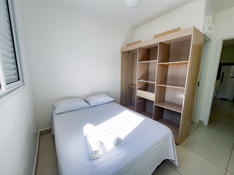 207_Apartamento 2 quartos 100m da praia c/ AC