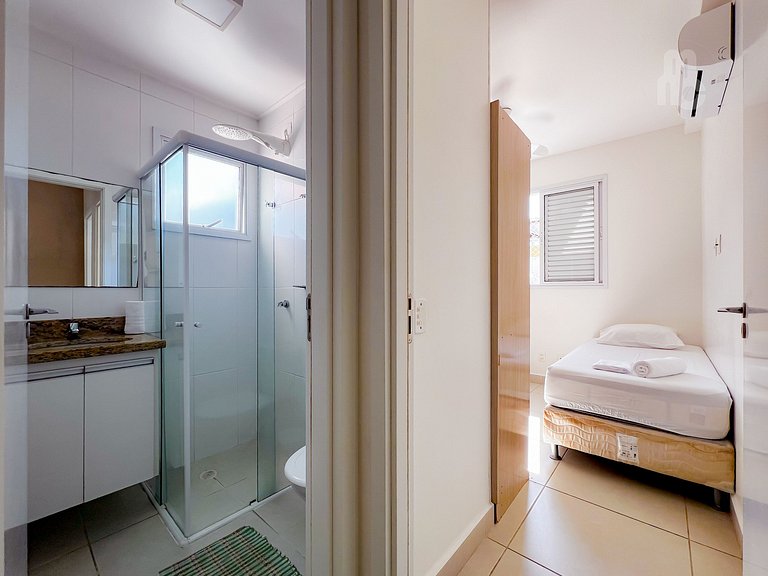 207_Apartamento 2 quartos 100m da praia c/ AC