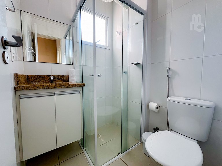 207_Apartamento 2 quartos 100m da praia c/ AC