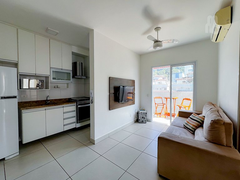 207_Apartamento 2 quartos 100m da praia c/ AC