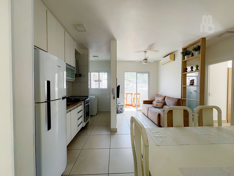 207_Apartamento 2 quartos 100m da praia c/ AC