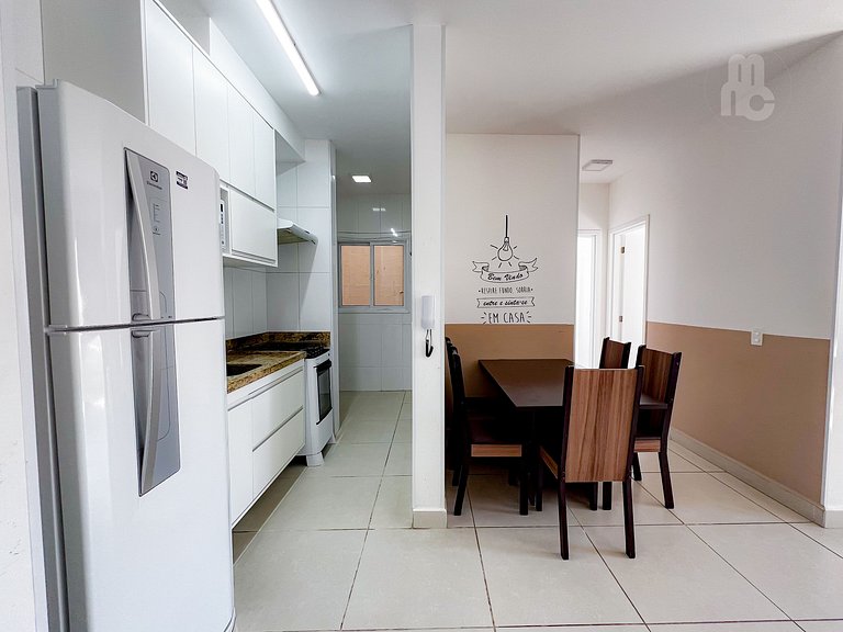 305_Apartamento 2 quartos 200m da praia c/ AC