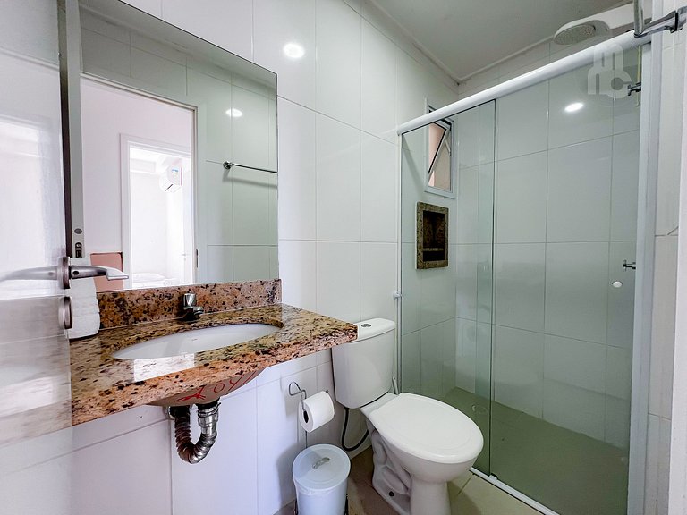 305_Apartamento 2 quartos 200m da praia c/ AC