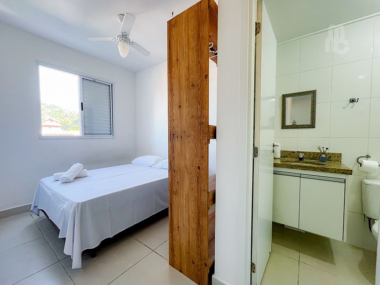 306_Apartamento 2 quartos 200m da praia c/ AC