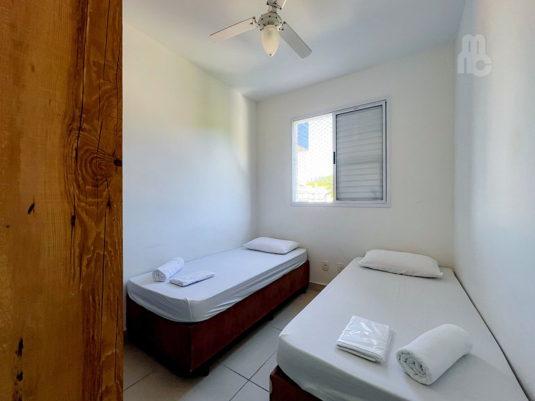 306_Apartamento 2 quartos 200m da praia c/ AC