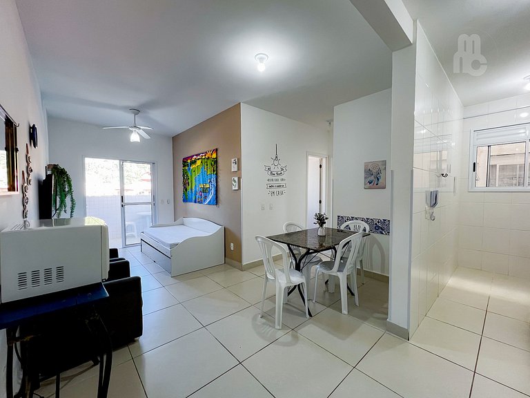 306_Apartamento 2 quartos 200m da praia c/ AC
