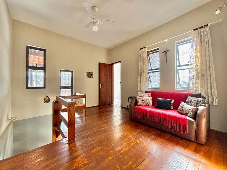 Charmosa casa na orla, vista mar, 2 quartos e AC