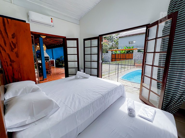 Refúgio em Itamambuca c/ piscina, 4 dorms e AC