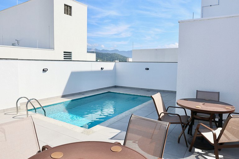 16_Apartamento novo 2 suítes c/ AC e piscina