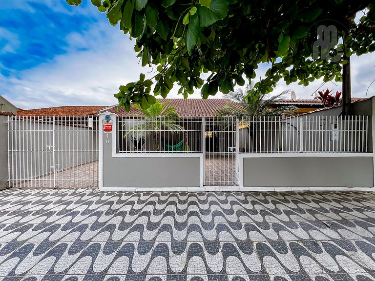 101_Casa charmosa 300m da praia 2 quartos