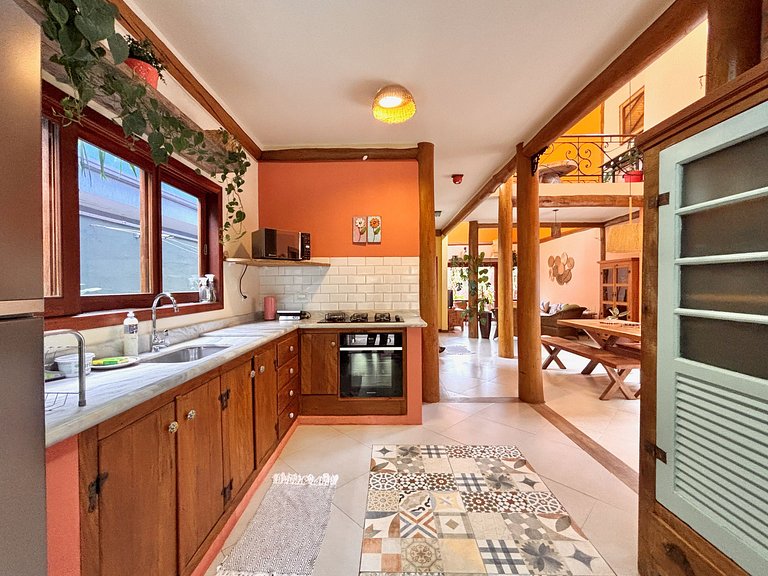 Lua_Linda casa c/ piscina 150m da Praia Pereque