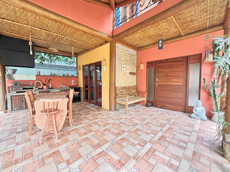 Lua_Linda casa c/ piscina 150m da Praia Pereque