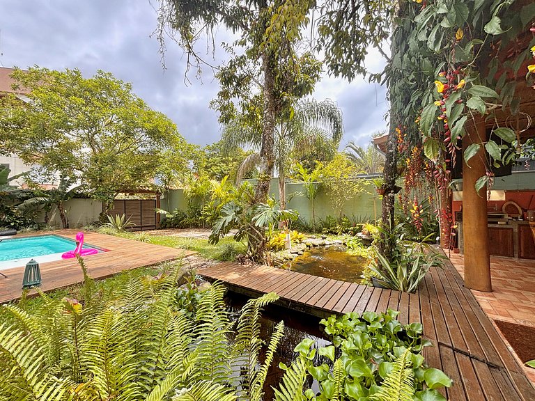 Lua_Linda casa c/ piscina 150m da Praia Pereque