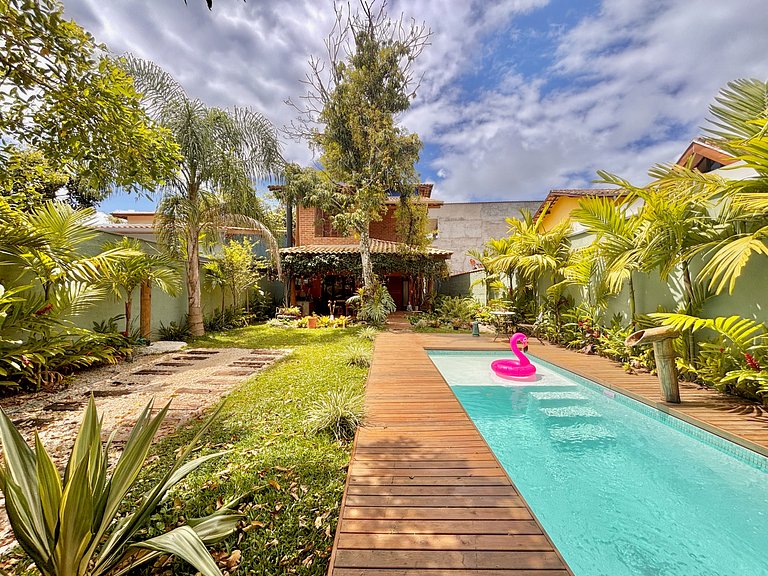 Lua_Linda casa c/ piscina 150m da Praia Pereque