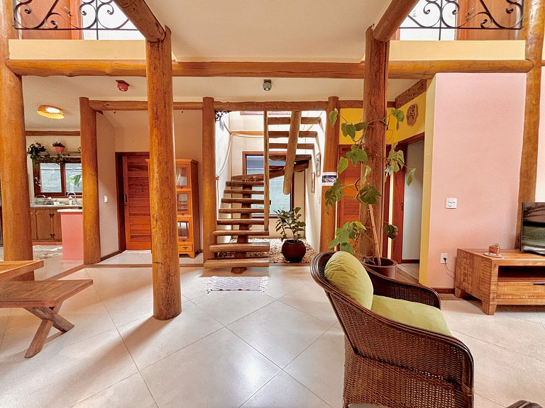 Lua_Linda casa c/ piscina 150m da Praia Pereque