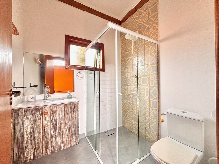 Lua_Linda casa c/ piscina 150m da Praia Pereque