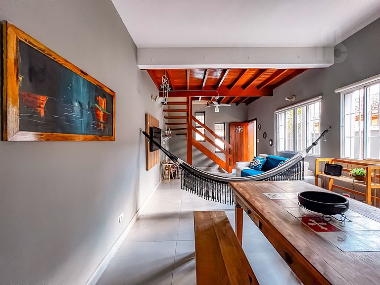 Charmosa casa na orla, vista mar, 2 quartos e AC