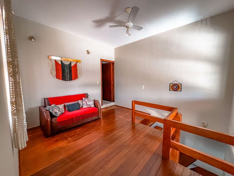 Charmosa casa na orla, vista mar, 2 quartos e AC